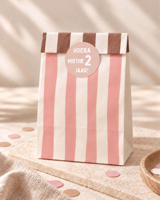 Gepersonaliseerde sticker roze | vel 24 stuks