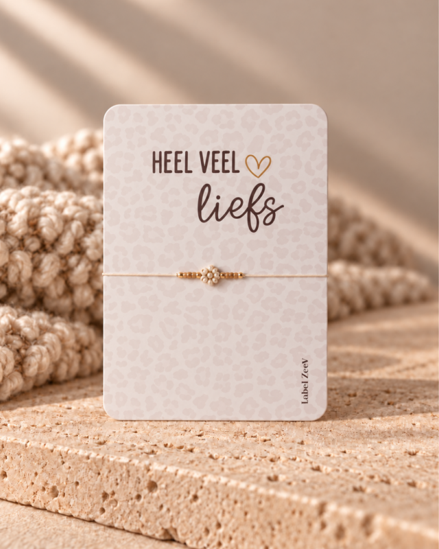 Kaart met armbandje | Heel veel liefs